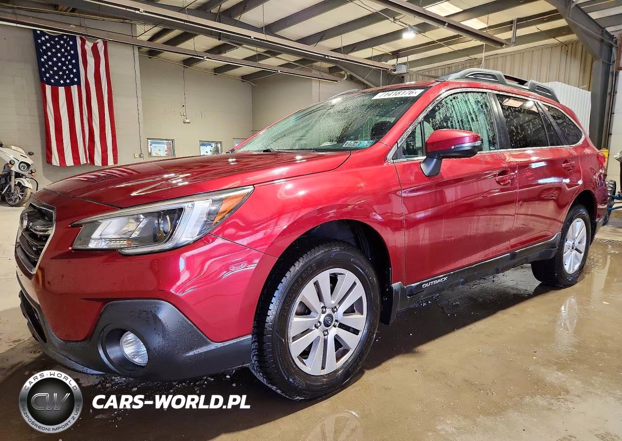 2018 Subaru Outback 2.5I Premium VIN:4S4BSAFC4J3281869 - 1