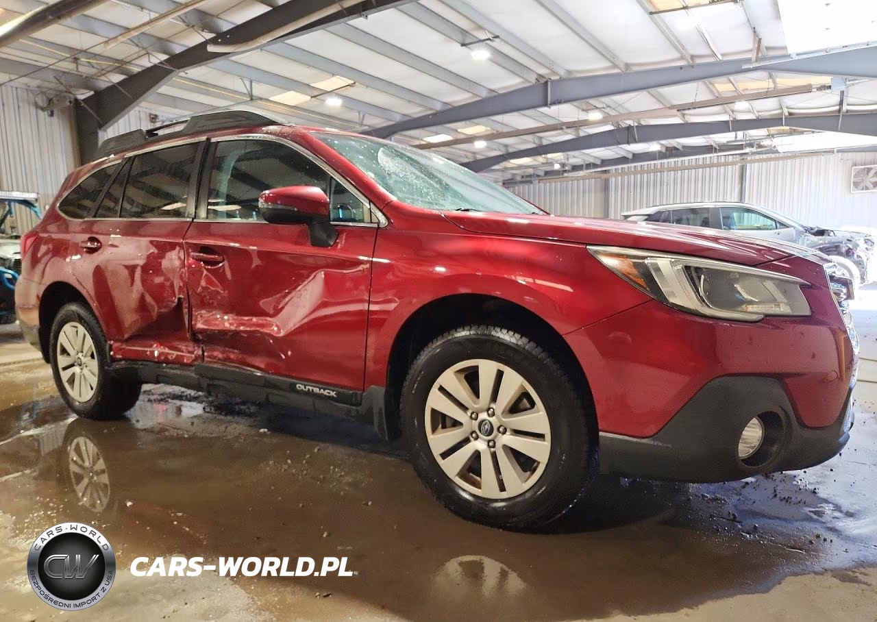 2018 Subaru Outback 2.5I Premium VIN:4S4BSAFC4J3281869 - 4