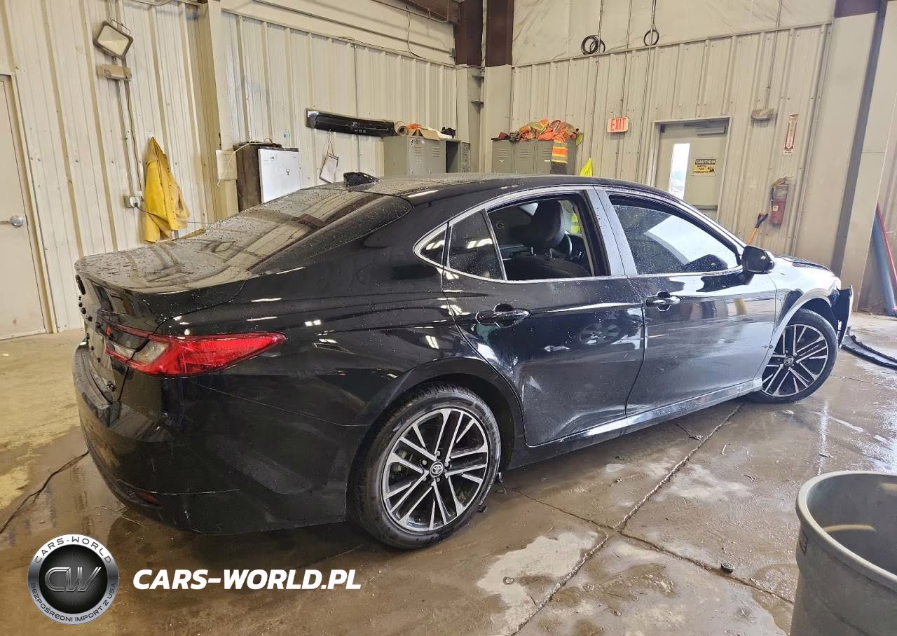 2025 Toyota Camry Xse VIN:4T1DBADK7SU509295 - 3