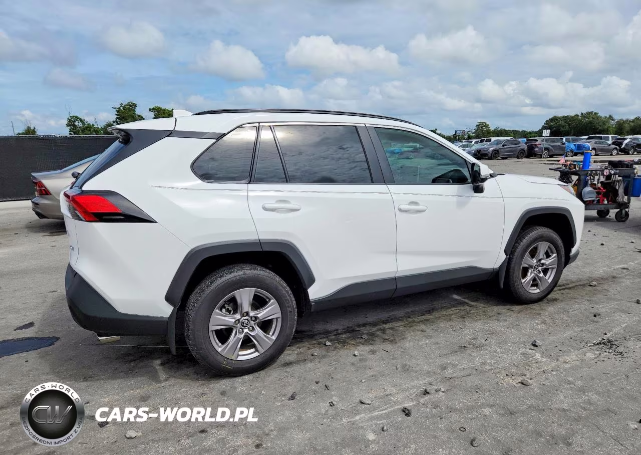 2025 Toyota Rav4 Xle VIN:2T3W1RFV4SC336331 - 3