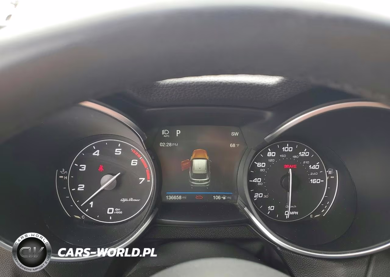 2018 Alfa Romeo Stelvio Sport VIN:ZASFAKPN7J7B62325 - 9