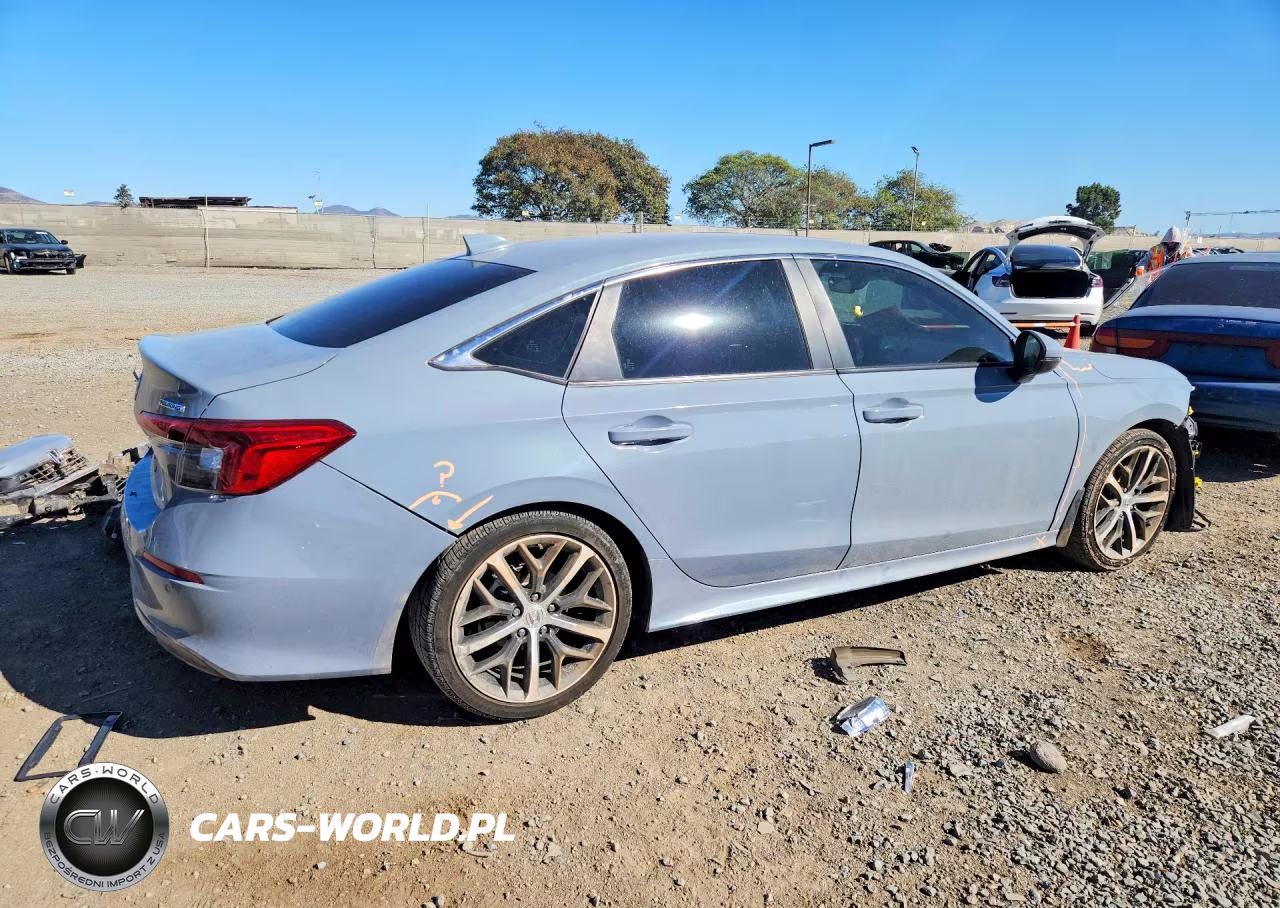 2024 Honda Civic Touring VIN:2HGFE1F95RH334431 - 3