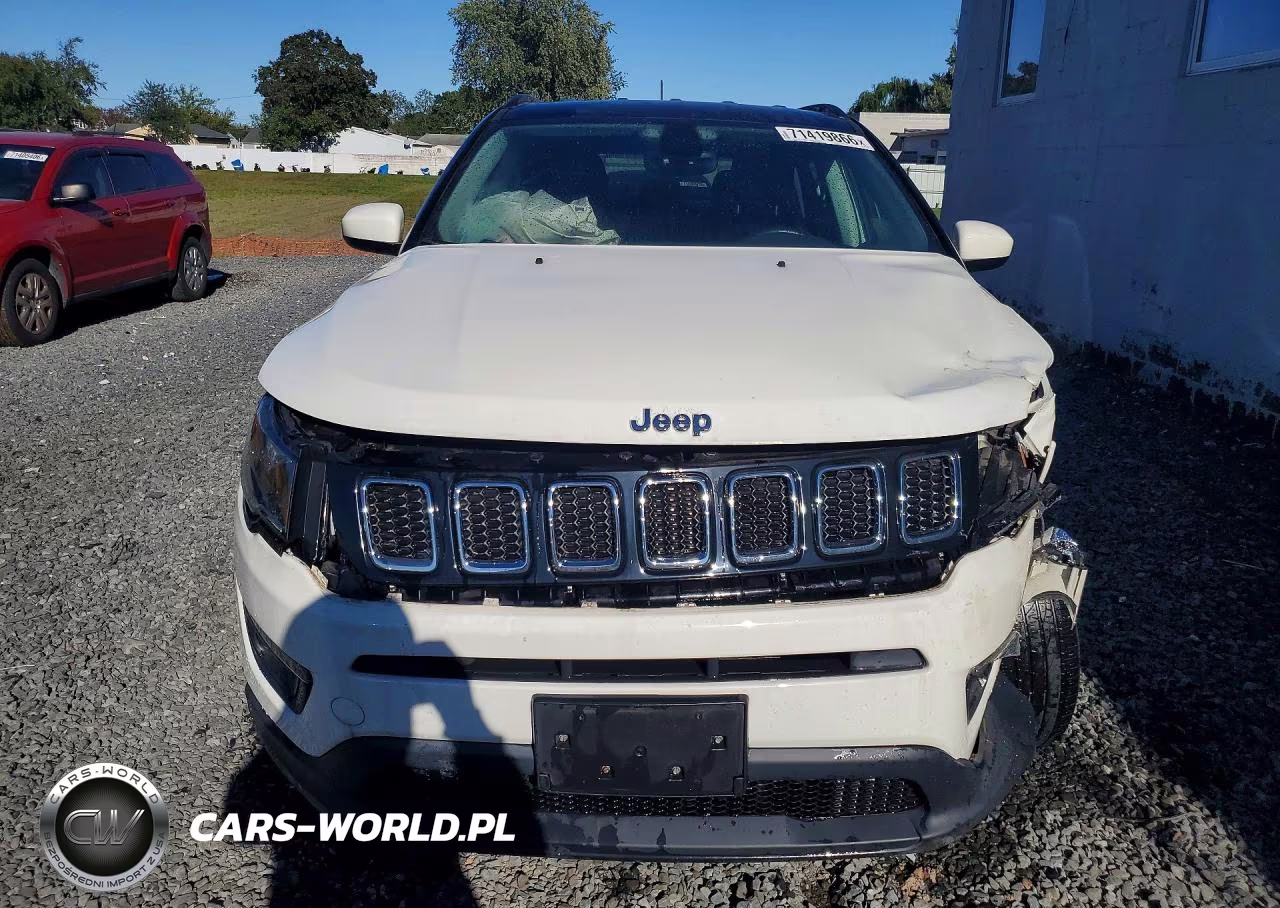 2018 Jeep Compass Latitude VIN:3C4NJDBB7JT232673 - 5