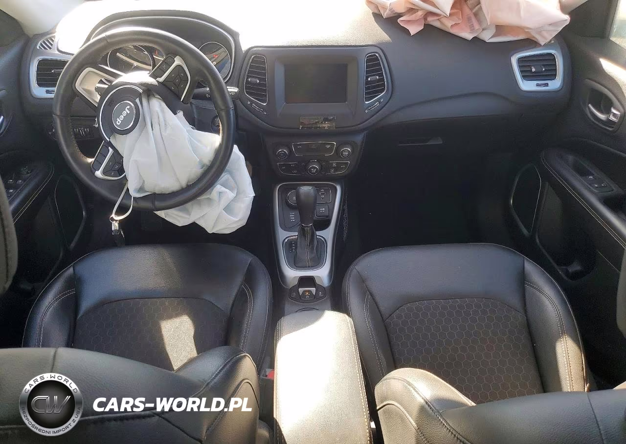 2018 Jeep Compass Latitude VIN:3C4NJDBB7JT232673 - 8