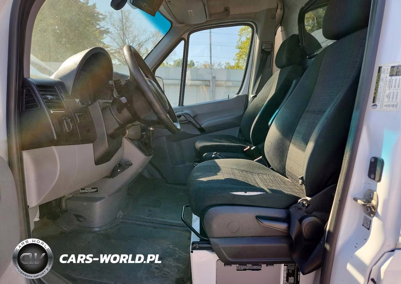 2016 Mercedes-Benz Sprinter 2500 VIN:WD3PE7DD0GP245463 - 7