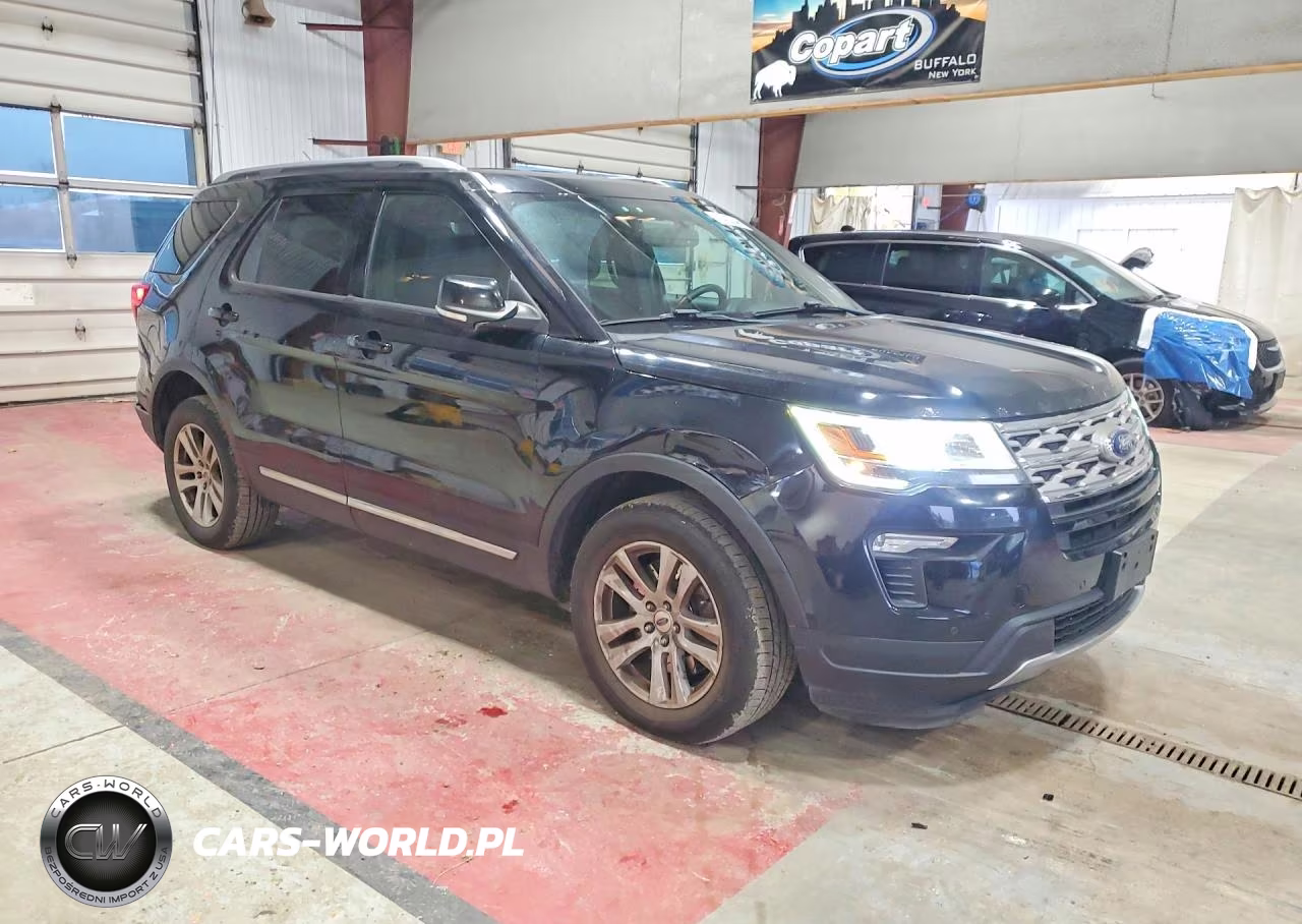 2018 Ford Explorer Xlt VIN:1FM5K8D85JGA65459 - 4