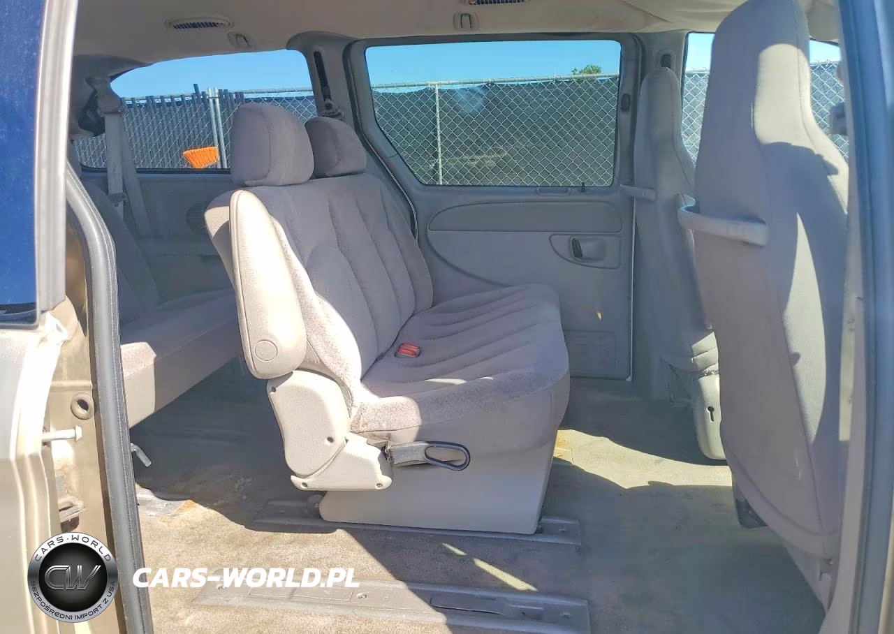 2002 Chrysler Town & Country Lx VIN:2C4GP443X2R594210 - 11