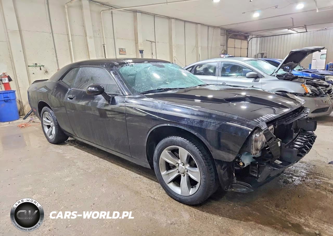 2019 Dodge Challenger Sxt VIN:2C3CDZAG7KH669404 - 4