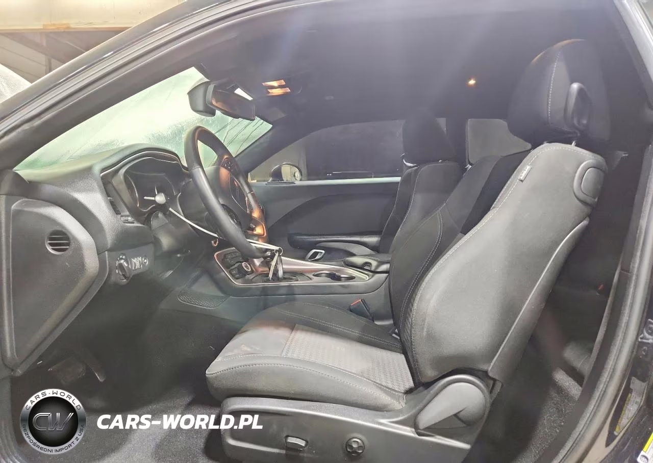 2019 Dodge Challenger Sxt VIN:2C3CDZAG7KH669404 - 7