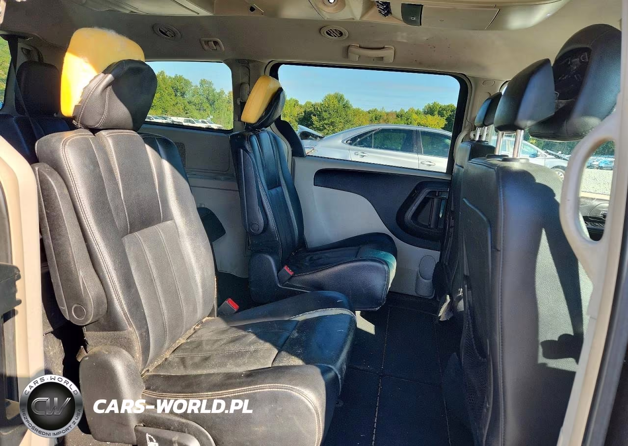2013 Chrysler Town & Country Touring VIN:2C4RC1BG6DR743501 - 11