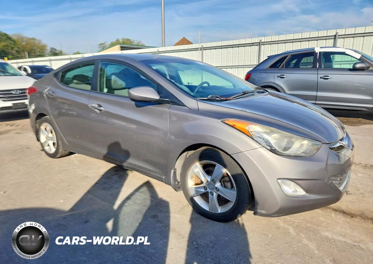2013 Hyundai Elantra Gls VIN:5NPDH4AE0DH167401 - 4