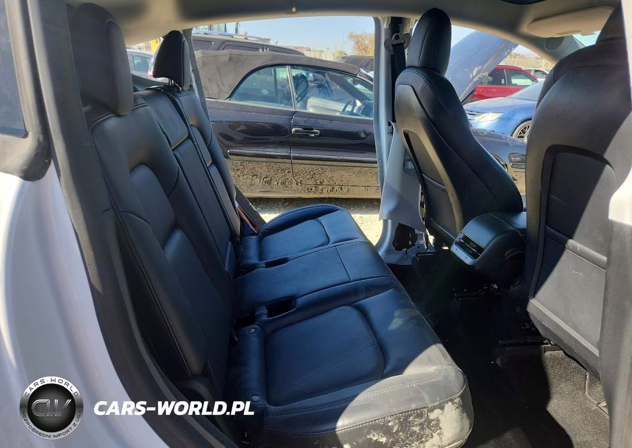 2021 Tesla Model Y VIN:5YJYGDEE8MF232010 - 10