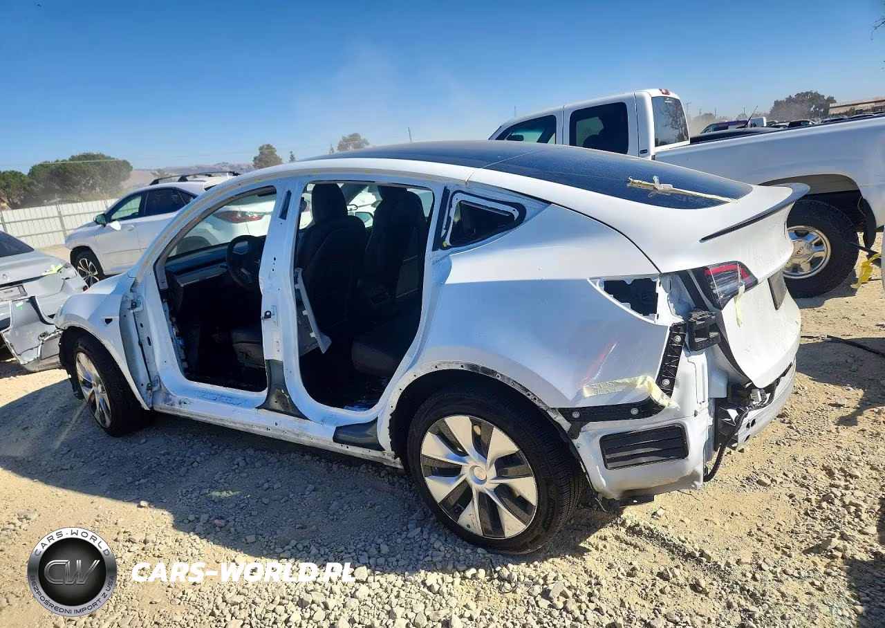 2021 Tesla Model Y VIN:5YJYGDEE8MF232010 - 2