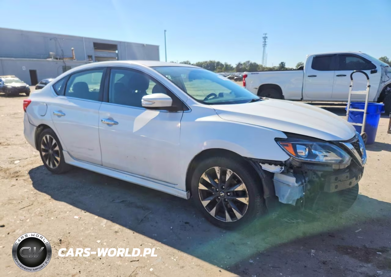2017 Nissan Sentra Sr VIN:3N1AB7AP0HY336013 - 4