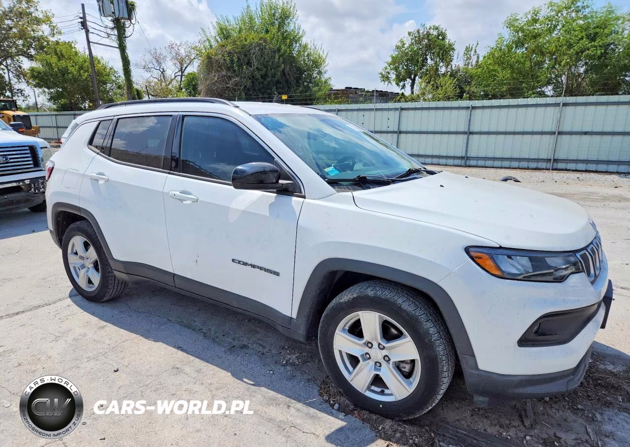 2022 Jeep Compass Latitude VIN:3C4NJCBB5NT138727 - 4