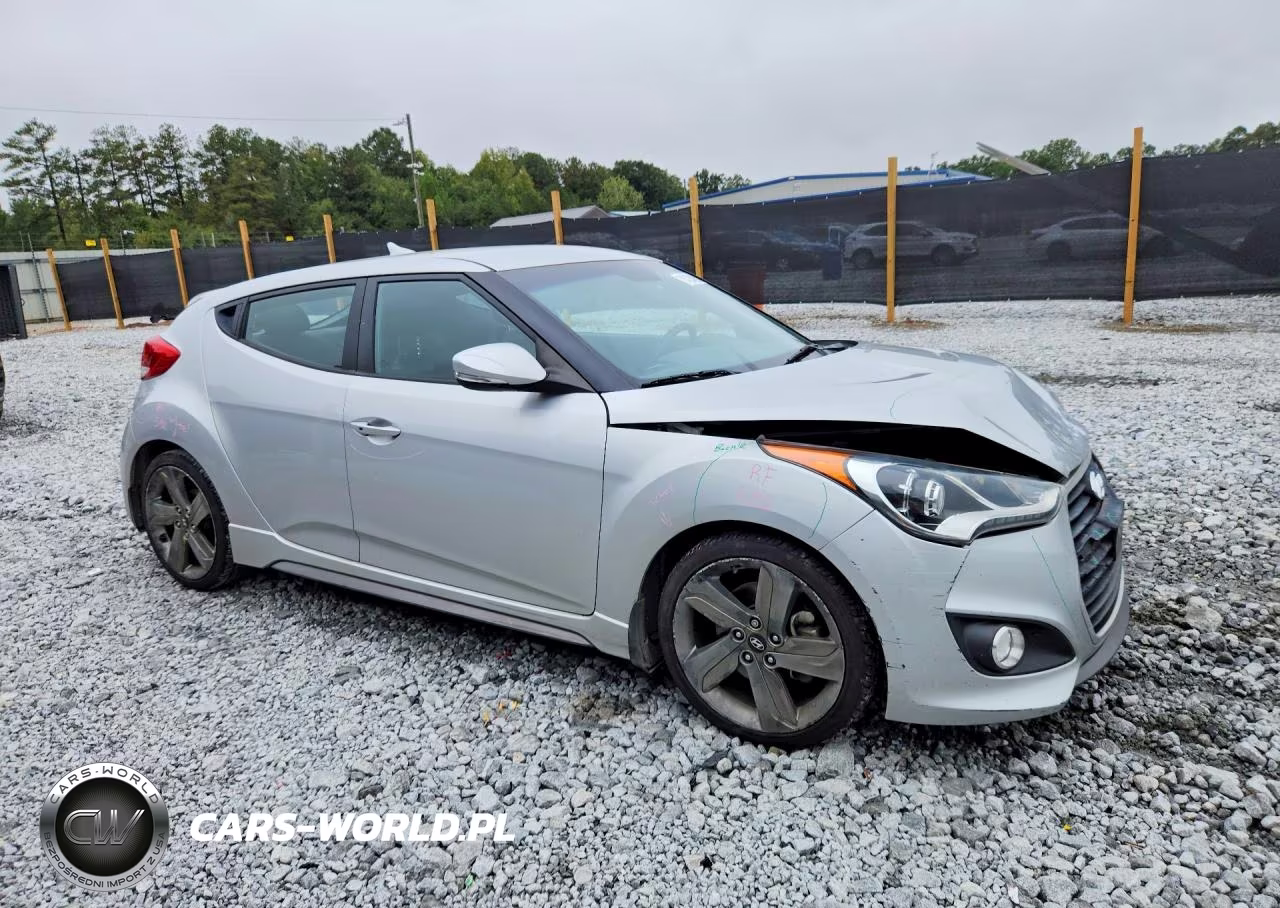 2015 Hyundai Veloster Turbo VIN:KMHTC6AE1FU216325 - 4