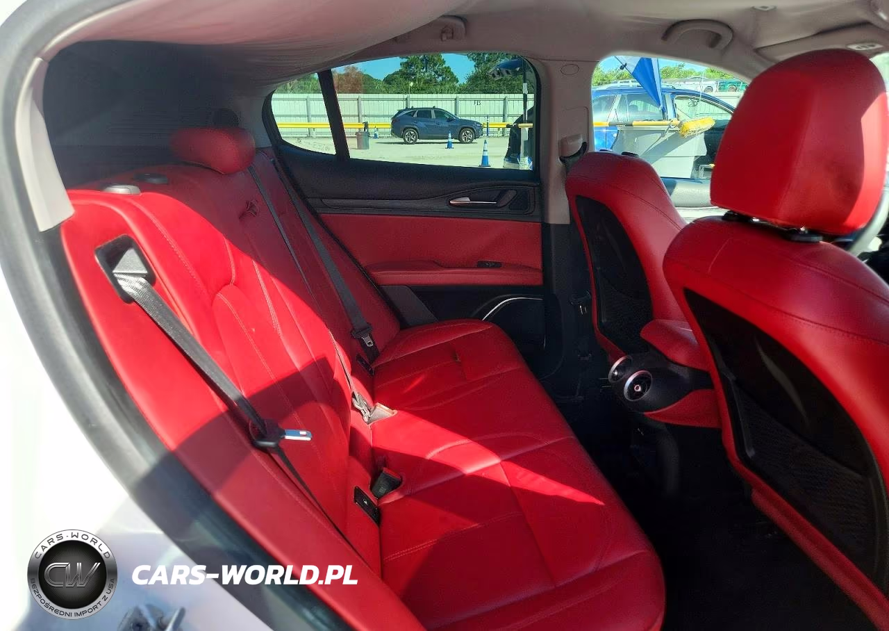 2019 Alfa Romeo Stelvio Sport VIN:ZASPAJAN9K7C38460 - 11