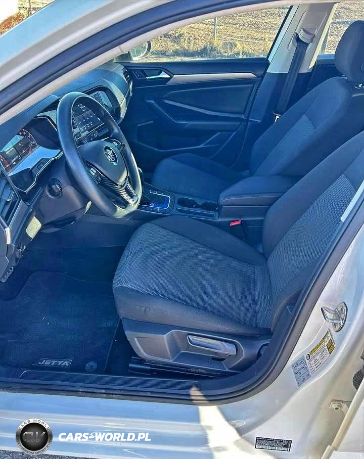 VOLKSWAGEN JETTA S VIN:3VWCB7BU3LM018829 - 5