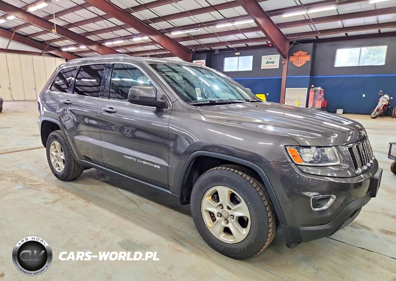 2014 Jeep Grand Cherokee Laredo VIN:1C4RJFAGXEC135334 - 4