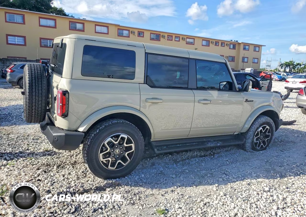 2025 Ford Bronco Outer Banks VIN:1FMEE8BP8SLB71186 - 3