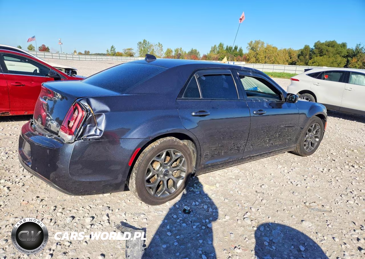 2017 Chrysler 300 S VIN:2C3CCAGG5HH553249 - 3