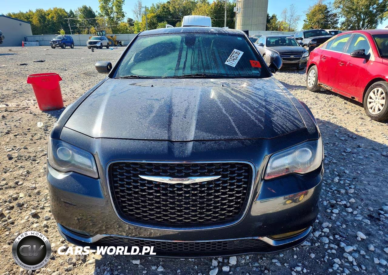 2017 Chrysler 300 S VIN:2C3CCAGG5HH553249 - 5