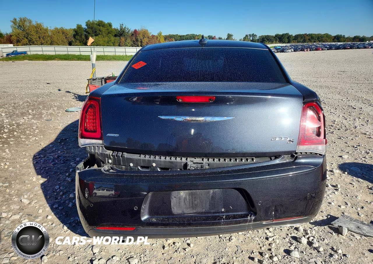 2017 Chrysler 300 S VIN:2C3CCAGG5HH553249 - 6