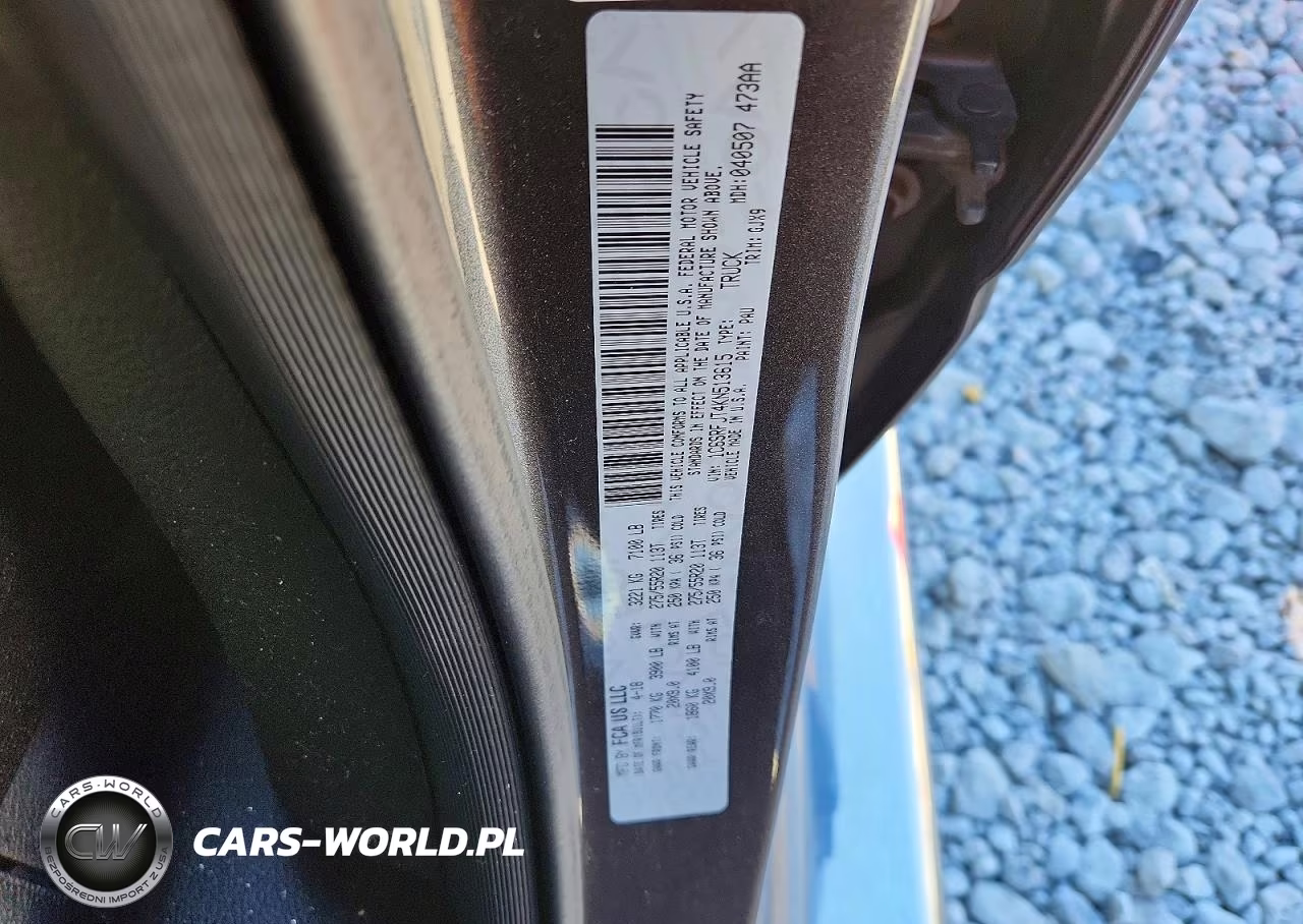 2019 Ram 1500 Laramie VIN:1C6SRFJT4KN513615 - 13