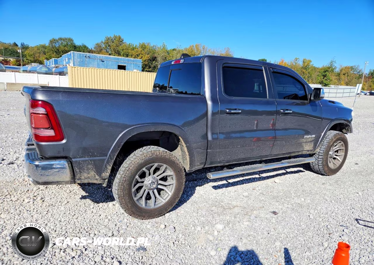 2019 Ram 1500 Laramie VIN:1C6SRFJT4KN513615 - 3