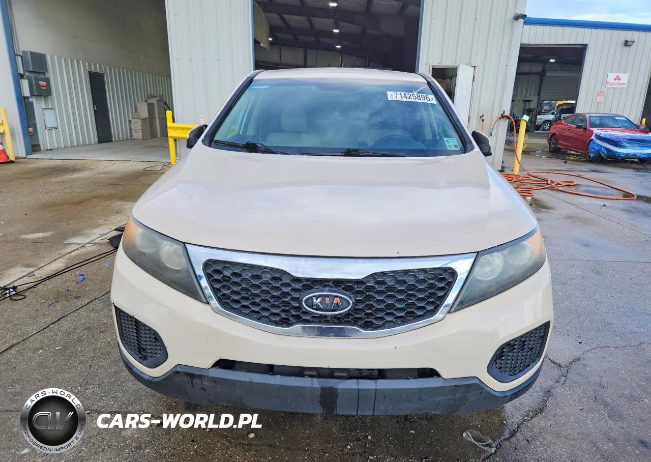 2011 Kia Sorento Lx VIN:5XYKT3A13BG041762 - 5