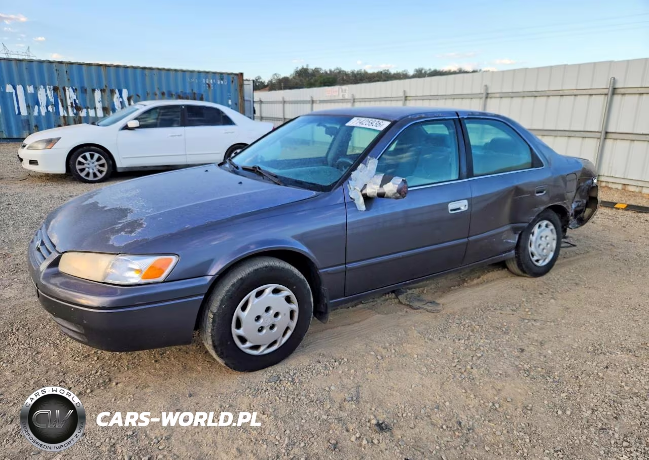 1999 Toyota Camry Le