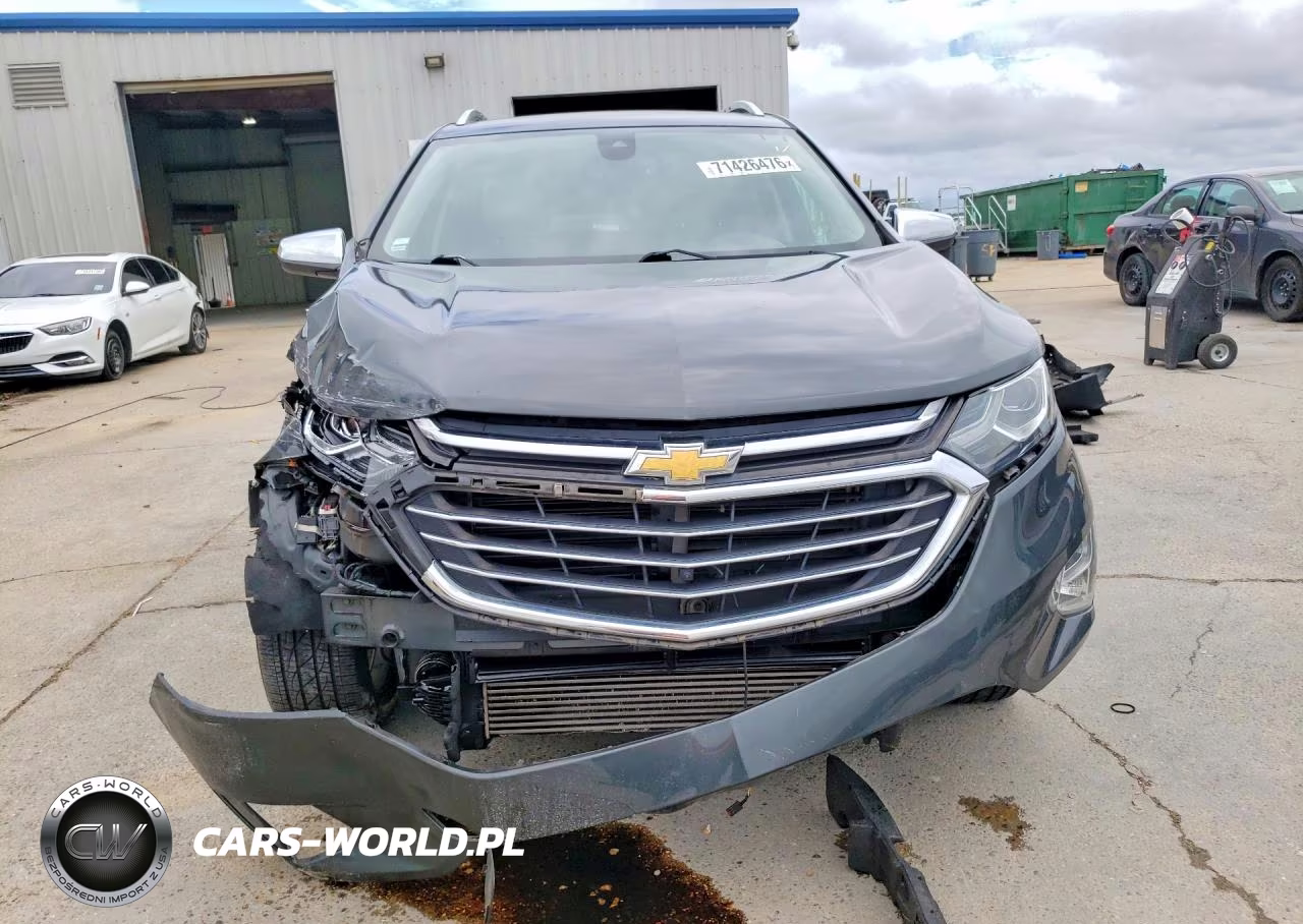 2018 Chevrolet Equinox Premier VIN:2GNAXNEX3J6316799 - 5