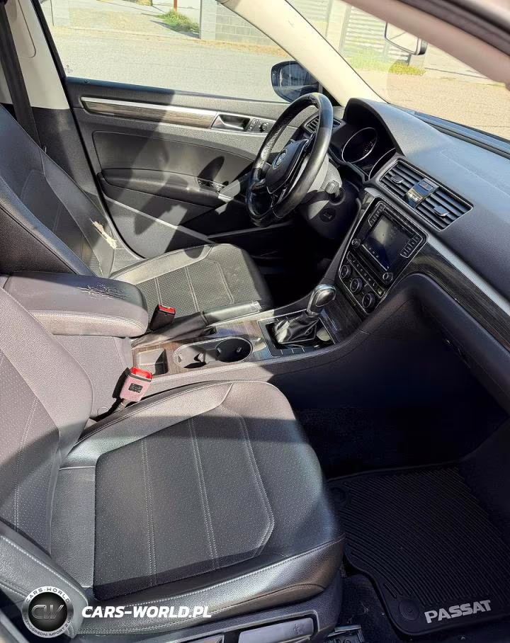 2018 Volkswagen Passat Se VIN:1VWBA7A33JC005519 - 5