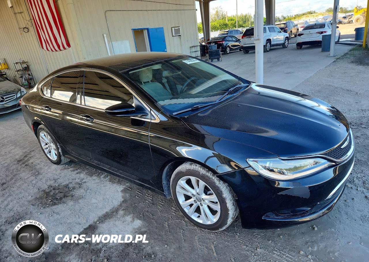 2016 Chrysler 200 Limited VIN:1C3CCCAB0GN177686 - 4