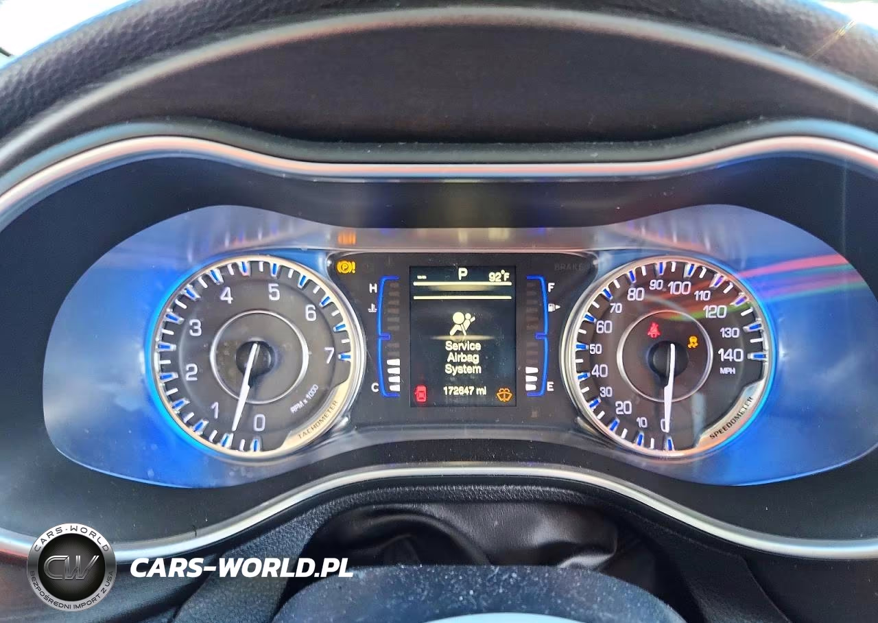 2016 Chrysler 200 Limited VIN:1C3CCCAB0GN177686 - 9