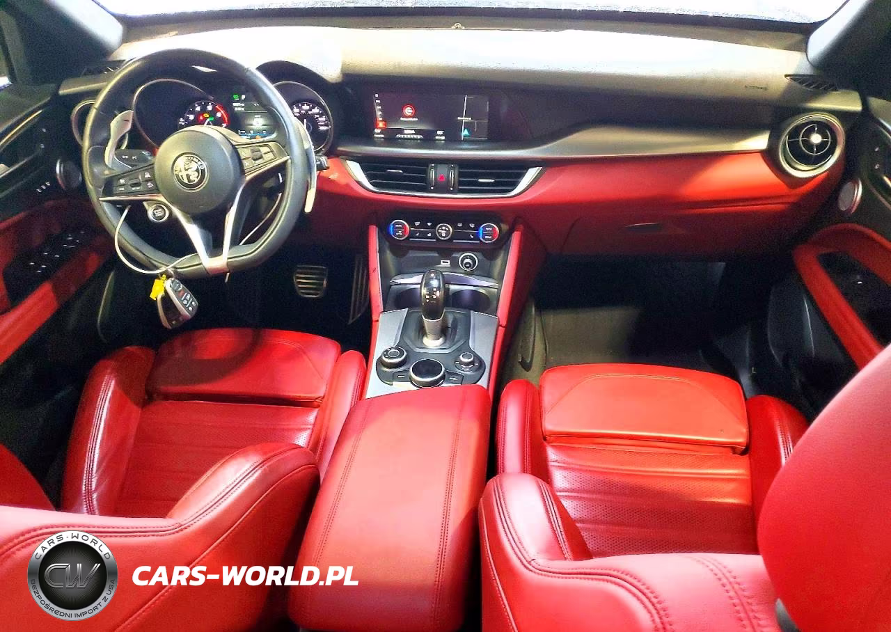 2018 Alfa Romeo Stelvio Ti Sport VIN:ZASFAKNN9J7B75242 - 8
