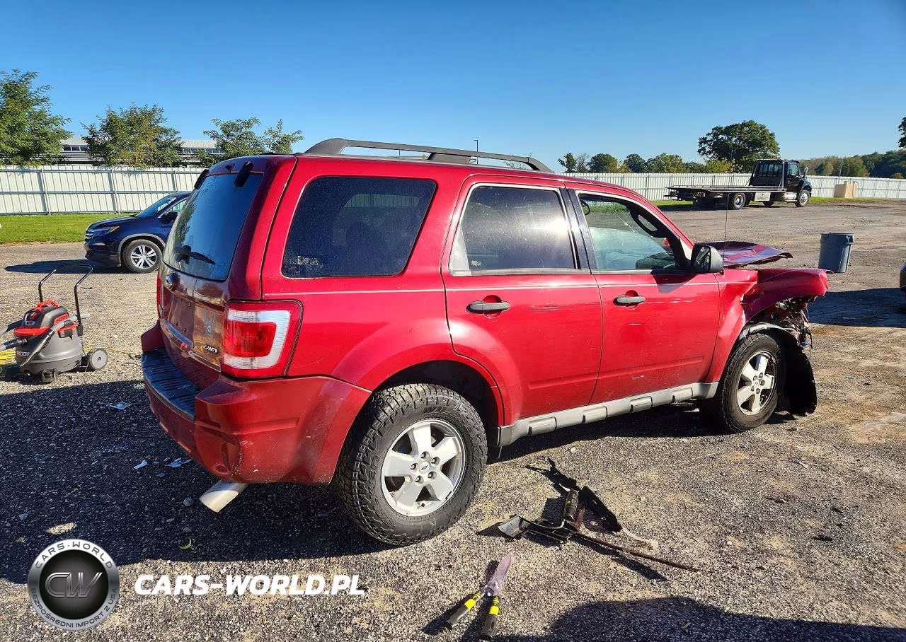 2009 Ford Escape Xlt VIN:1FMCU93G09KA56841 - 3