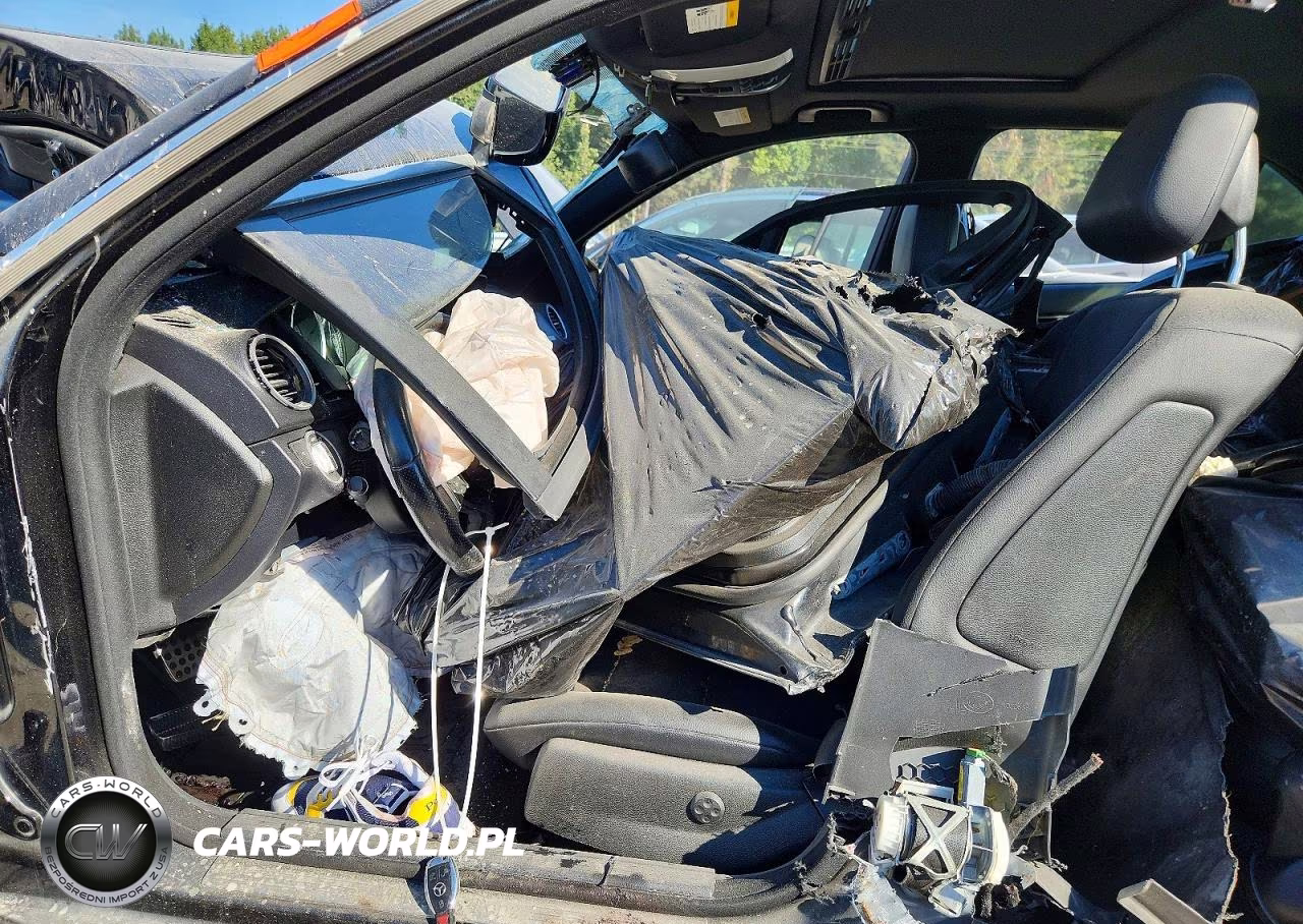 2014 Mercedes-Benz C 250 VIN:WDDGF4HBXEA953140 - 7