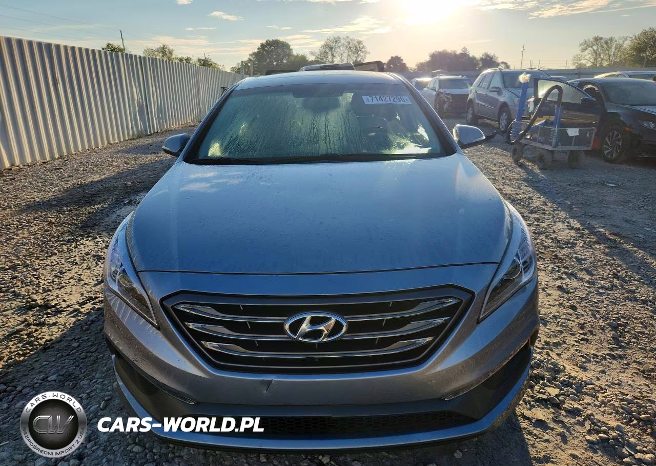 2016 Hyundai Sonata Sport VIN:5NPE34AF4GH375913 - 5
