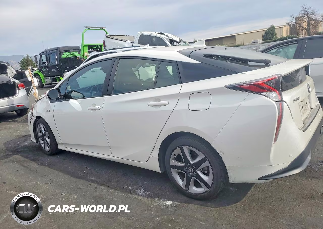 2017 Toyota Prius Four Touring VIN:JTDKARFU2H3030325 - 2