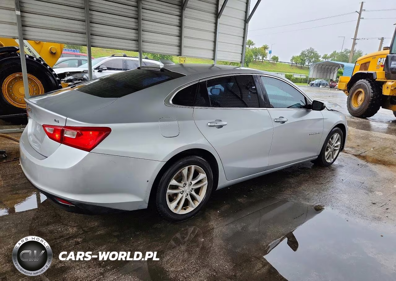 2017 Chevrolet Malibu Lt VIN:1G1ZE5ST6HF200895 - 3