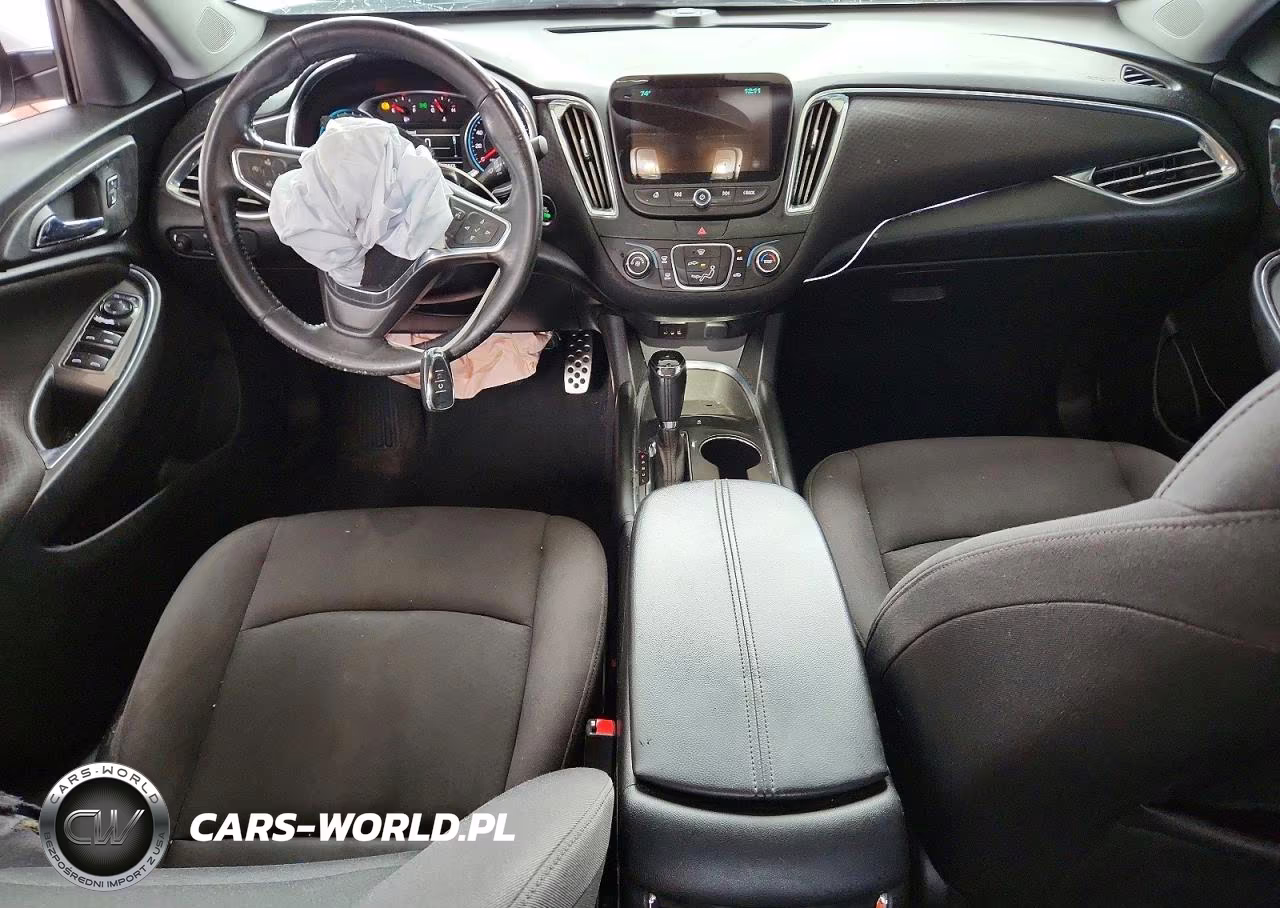 2017 Chevrolet Malibu Lt VIN:1G1ZE5ST6HF200895 - 8