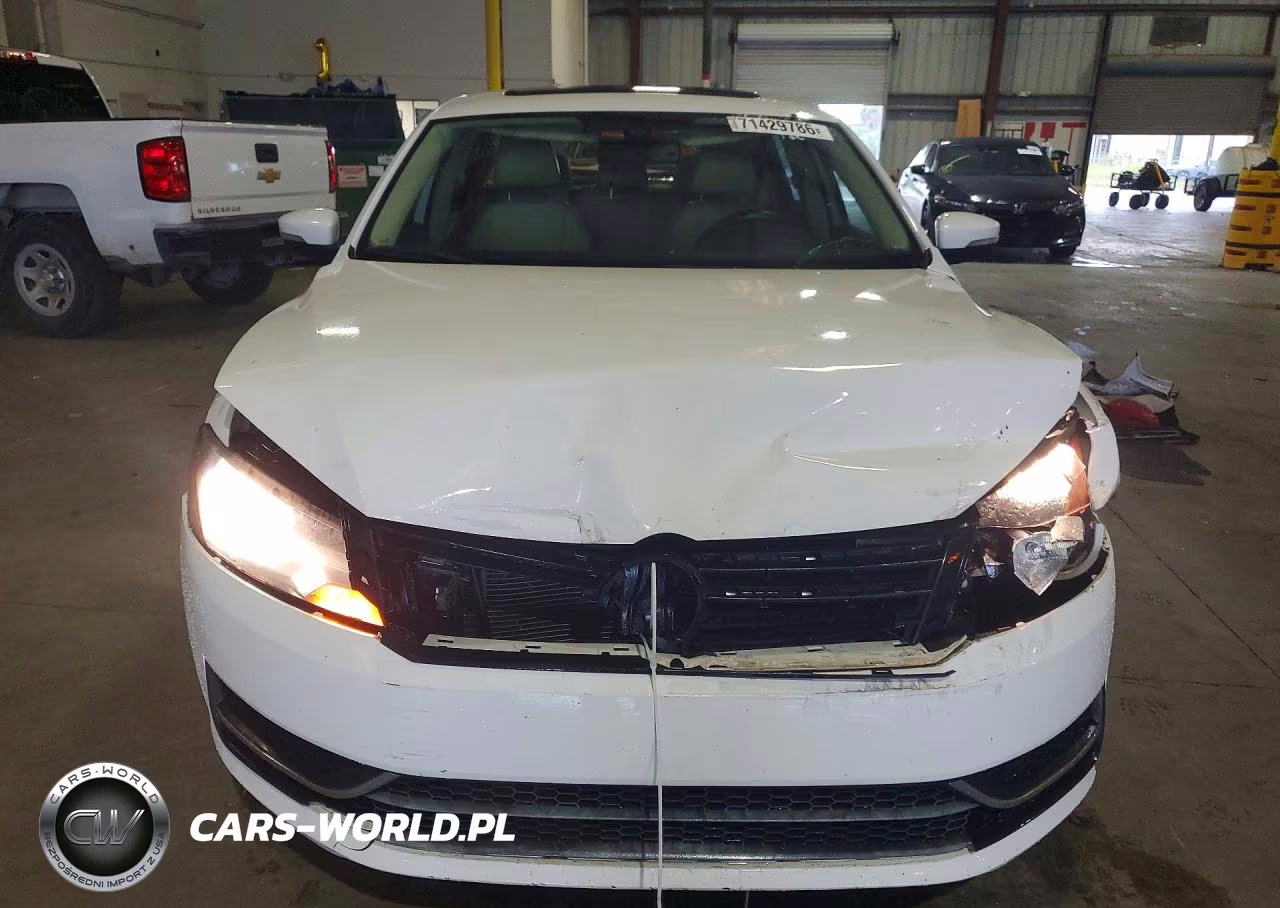 2012 Volkswagen Passat Se VIN:1VWBH7A36CC110831 - 5