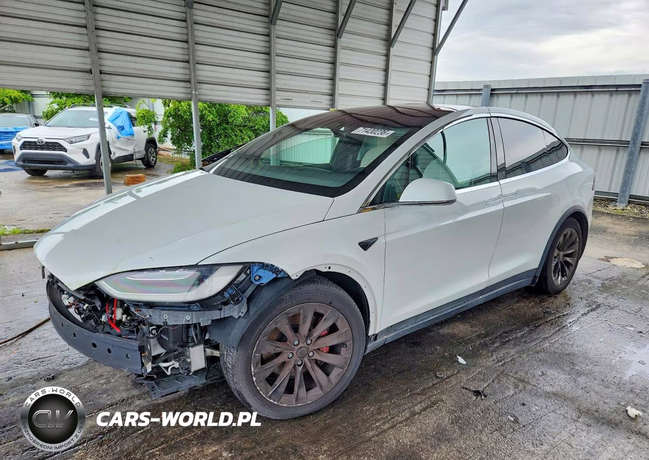 2021 Tesla Model X VIN:5YJXCBE45MF325375 - 1