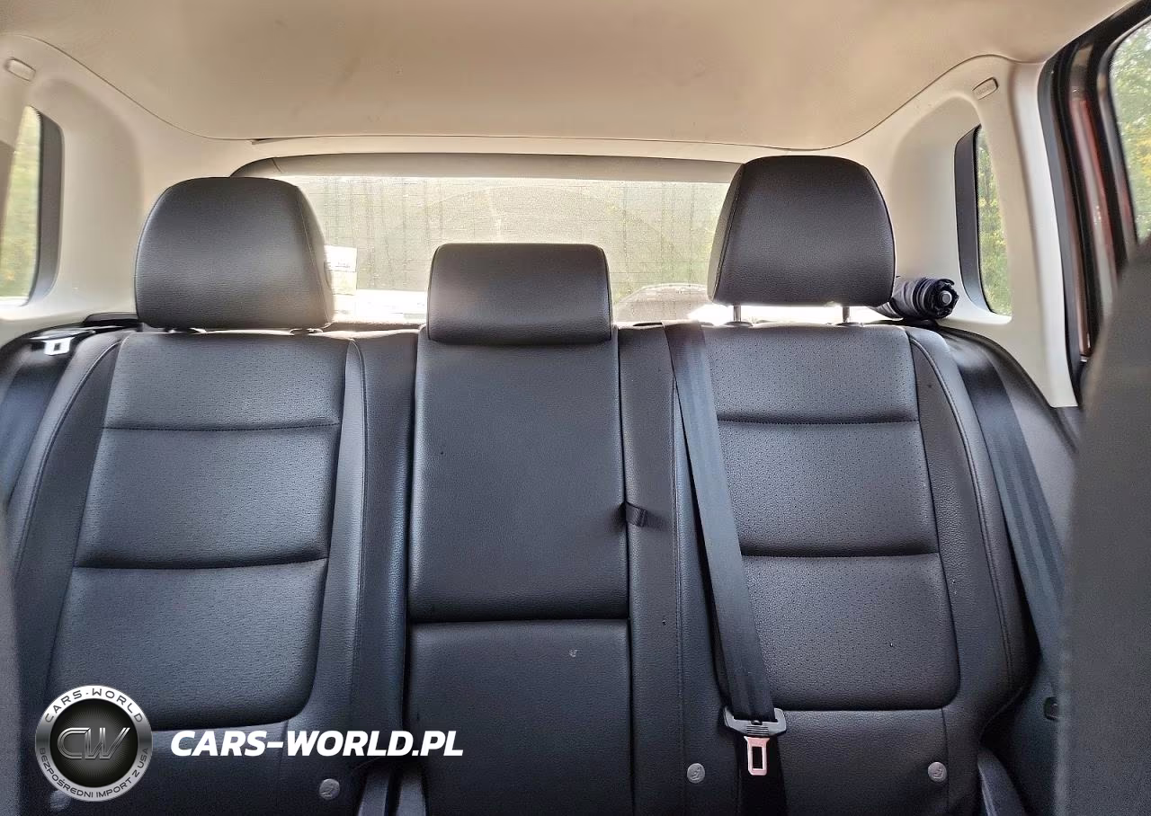 2016 Volkswagen Tiguan S VIN:WVGBV7AX5GW003333 - 10