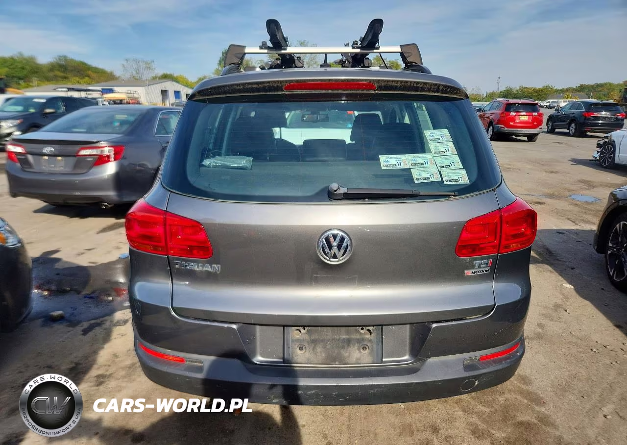 2016 Volkswagen Tiguan S VIN:WVGBV7AX5GW003333 - 6