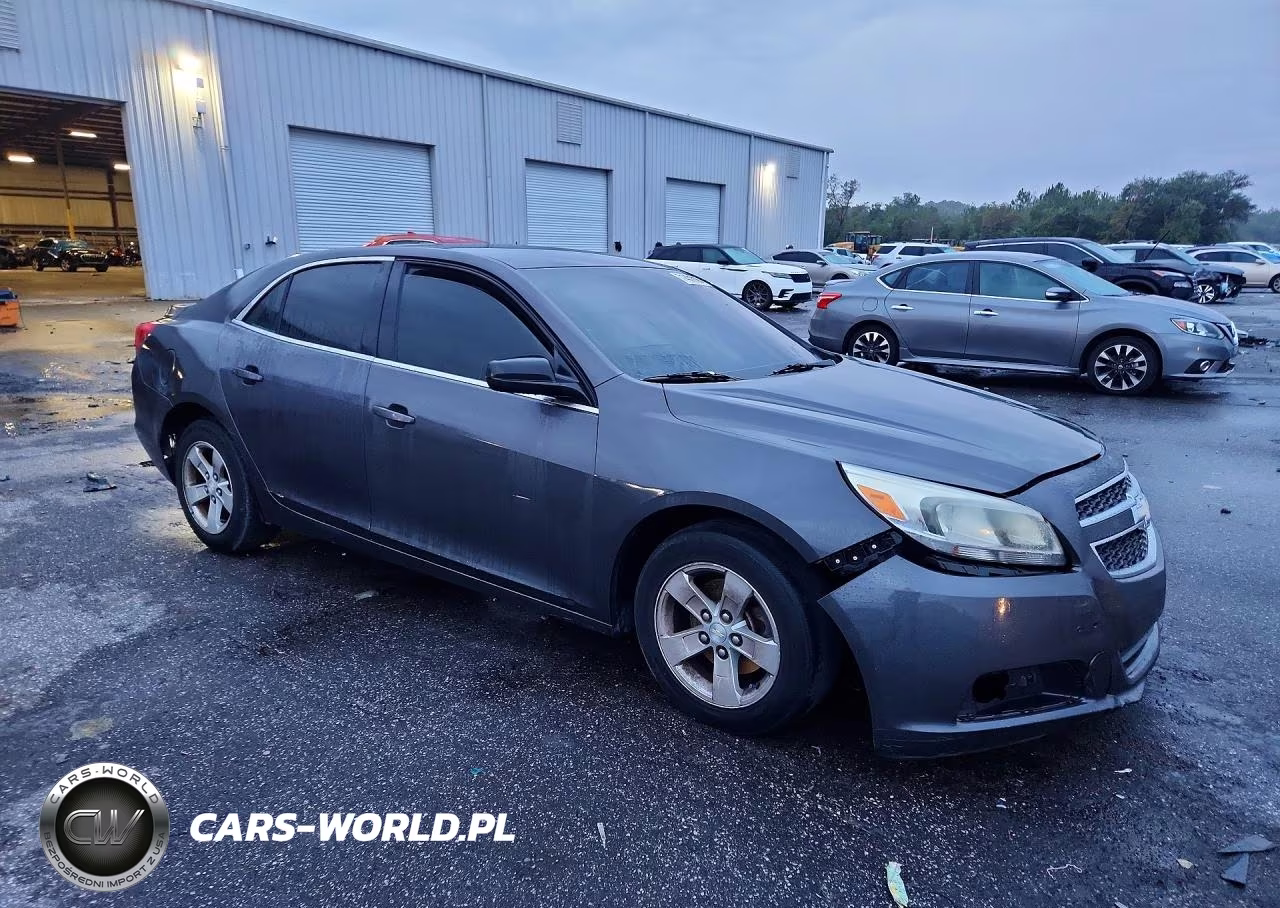 2013 Chevrolet Malibu Ls VIN:1G11B5SA7DF177707 - 4