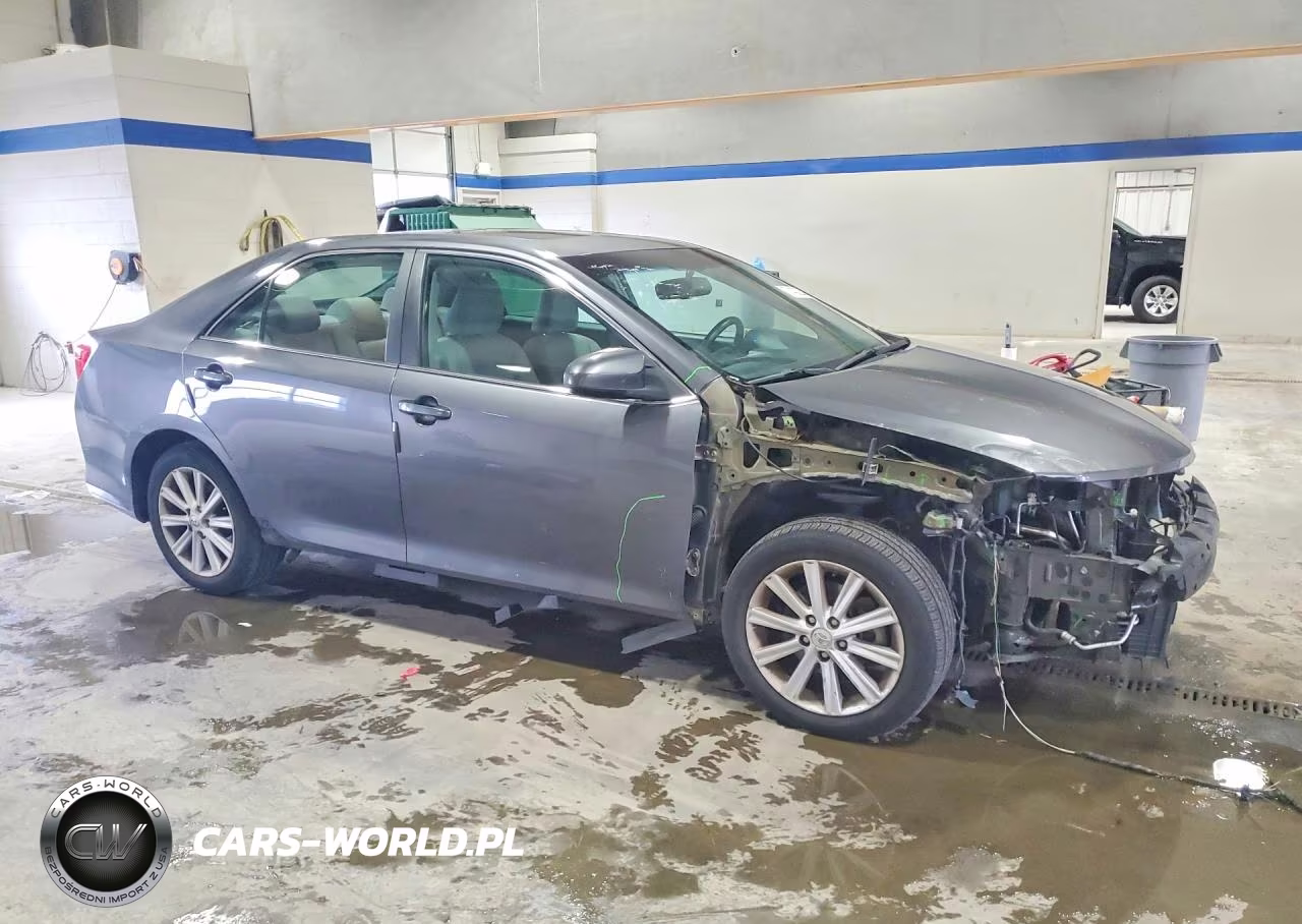 2014 Toyota Camry Xle V6 VIN:4T1BK1FK5EU024419 - 4
