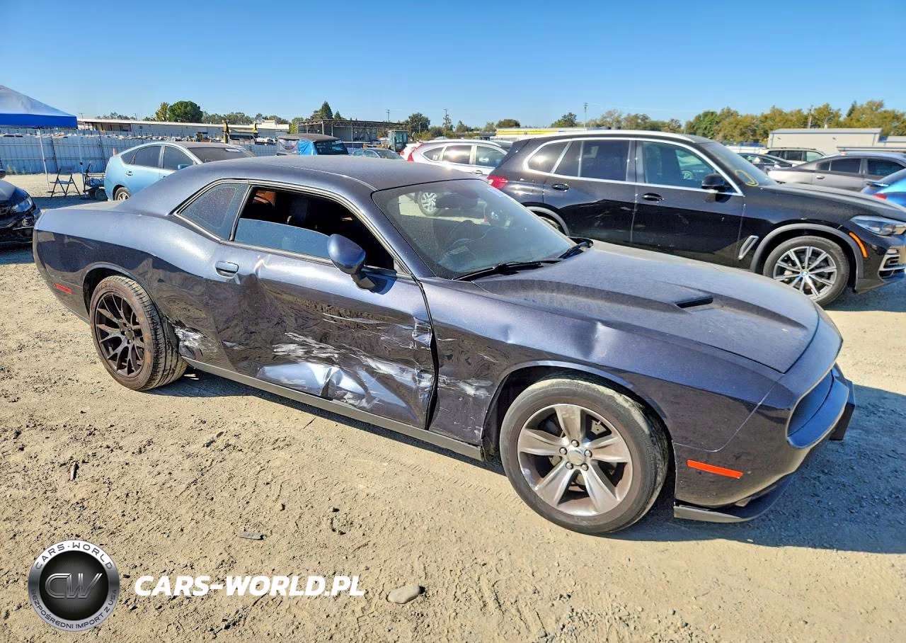 2017 Dodge Challenger Sxt VIN:2C3CDZAG2HH601276 - 4