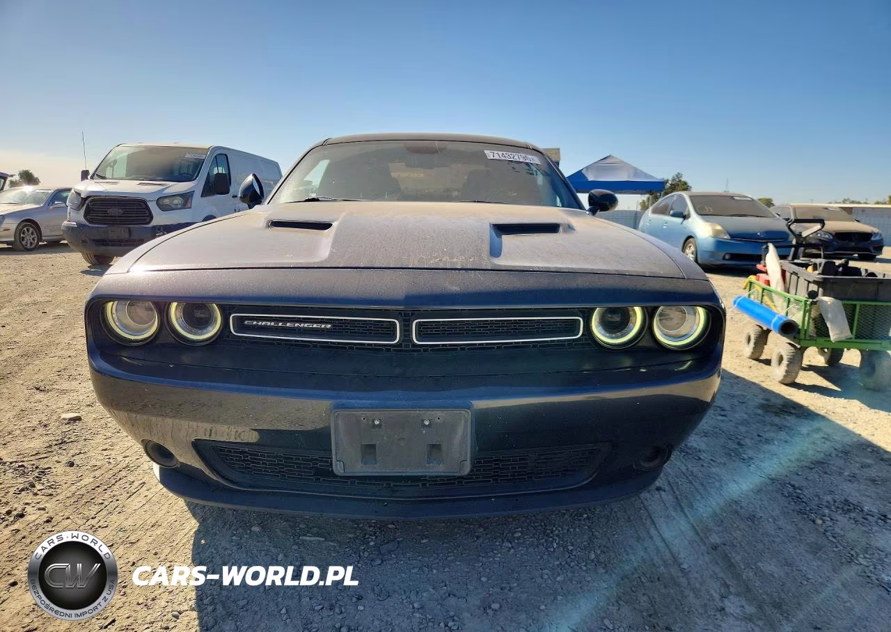 2017 Dodge Challenger Sxt VIN:2C3CDZAG2HH601276 - 5